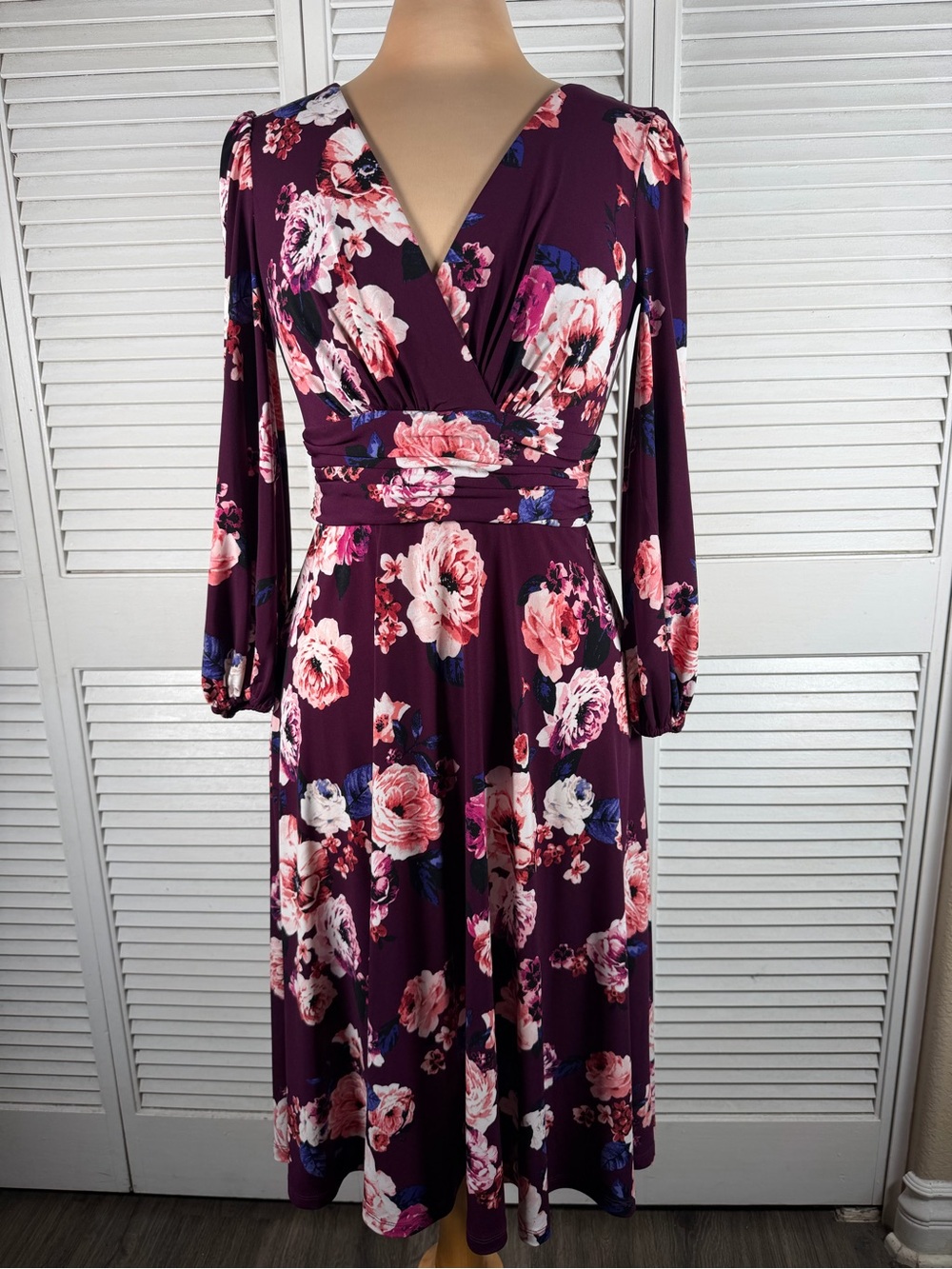Eliza J Size 6 Plum Floral Surplice Fit & Flare Midi Dress Long Sleeve